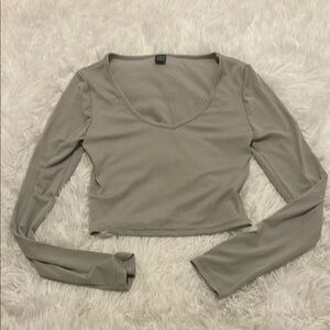 Gray Long Sleeve V-Neck Top